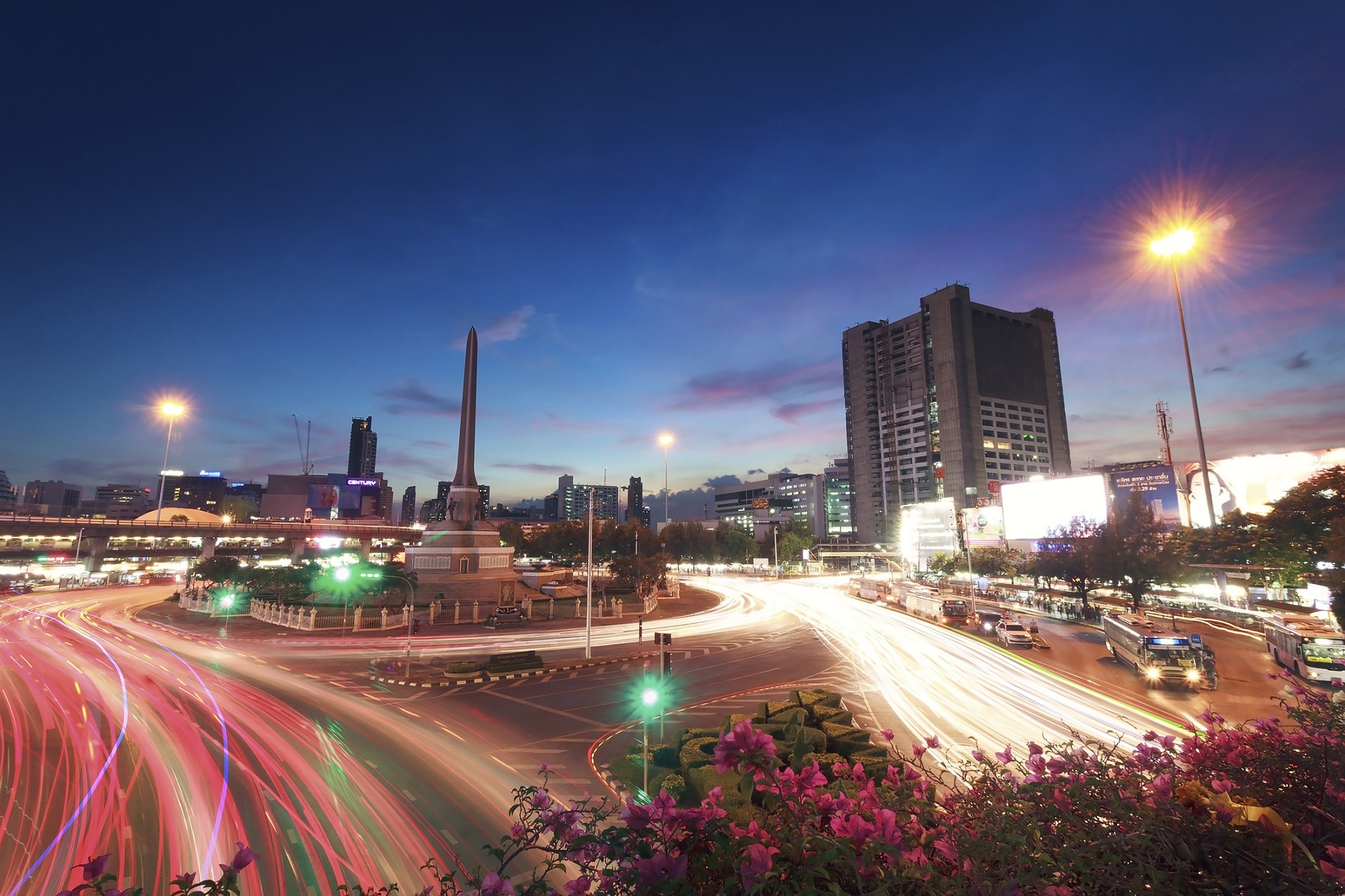 slow fast city image with lights